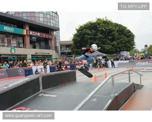 重庆街舞队在滑板精英赛中以94分高居积分榜首位